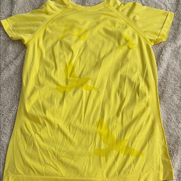 Oiselle Bright Yellow Short Sleeve Tee - Picture 5 of 6